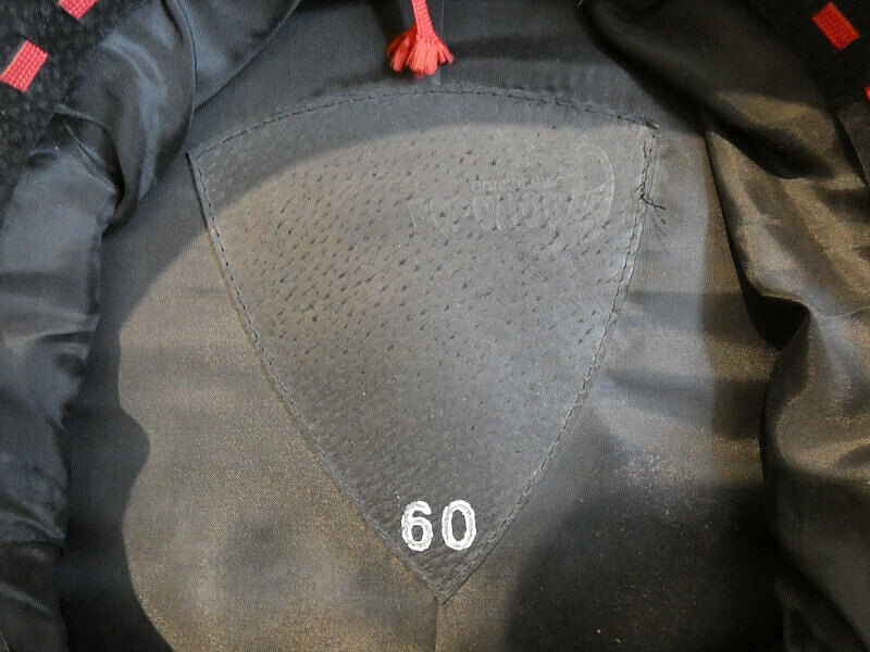 6401126