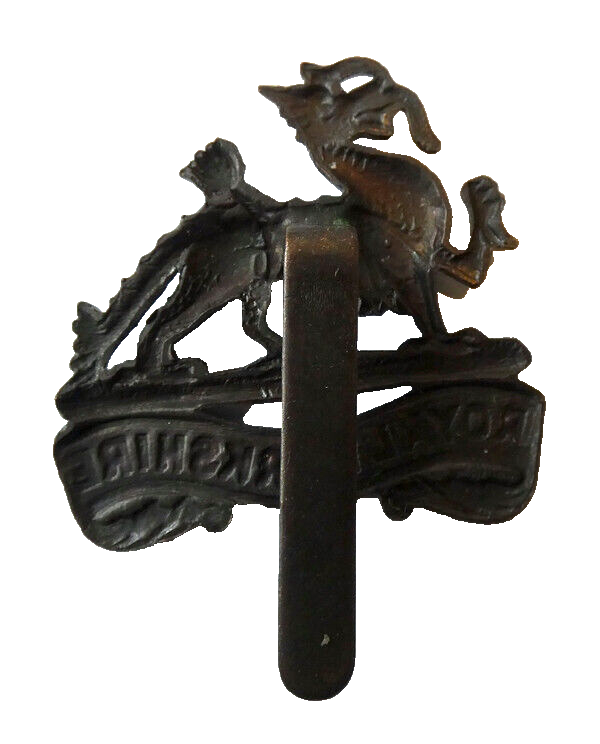 Royal Berkshire Regiment British Army Cap Badge Slider Blackened Metal 4 x 4 cm
