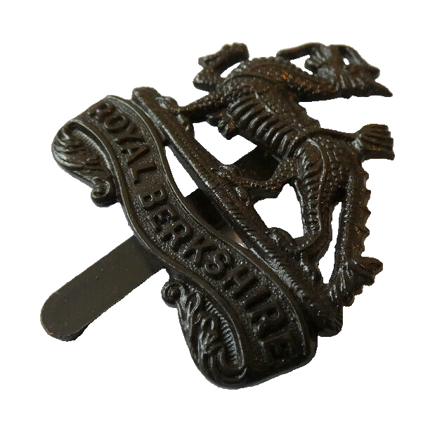 Royal Berkshire Regiment British Army Cap Badge Slider Blackened Metal 4 x 4 cm