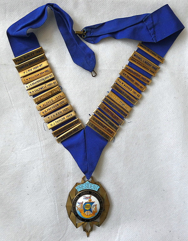 Westminster Junior Chamber of Commerce PRESIDENT Brass Medal Jewell With 26 Name Plates 1963- 1992 British Original