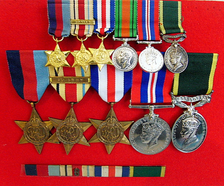 WW2 British Service Medal Set Full Size + Miniature 2066566 SGT. A.E.PACK. R.A.