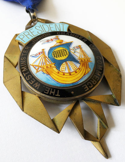 Westminster Junior Chamber of Commerce PRESIDENT Brass Medal Jewell With 26 Name Plates 1963- 1992 British Original